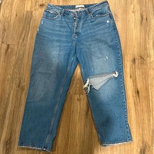 Abercrombie and fitch curve love high rise DAD Jean. Size 32/14 short.